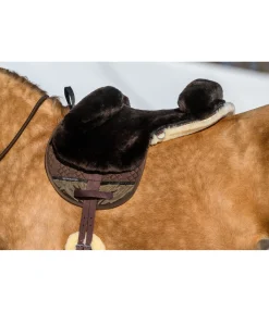Selle de loisir en véritable fourrure d'agneau